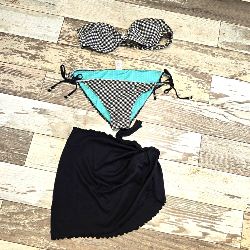 Guess Two-Piece Strapless Bikini & Dotti Sorong Wrap Size Large